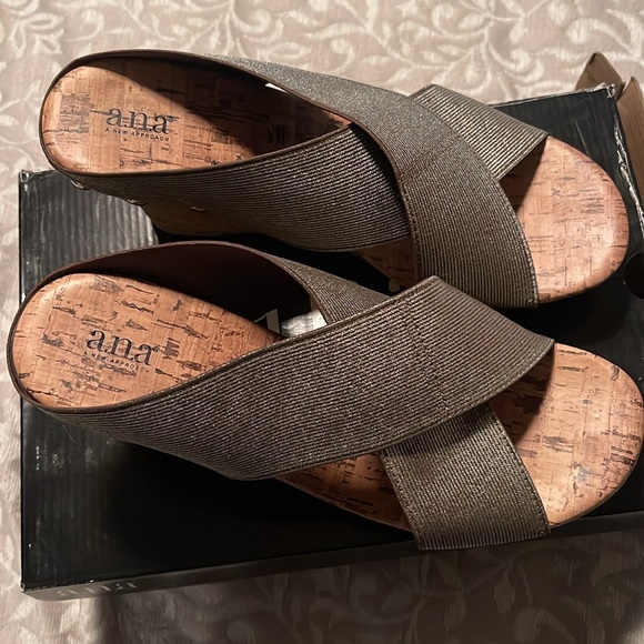 Brand new wedges for sale selling all 3 together !!! - Picture 3 of 7